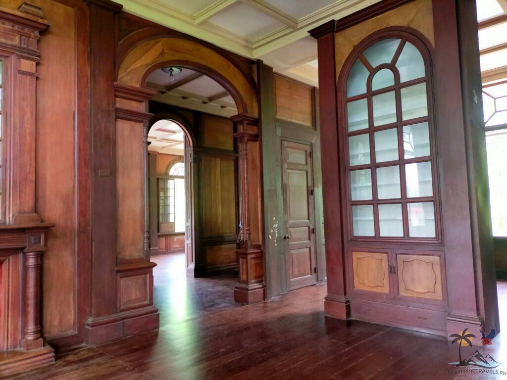 Molo mansion hardwood interior