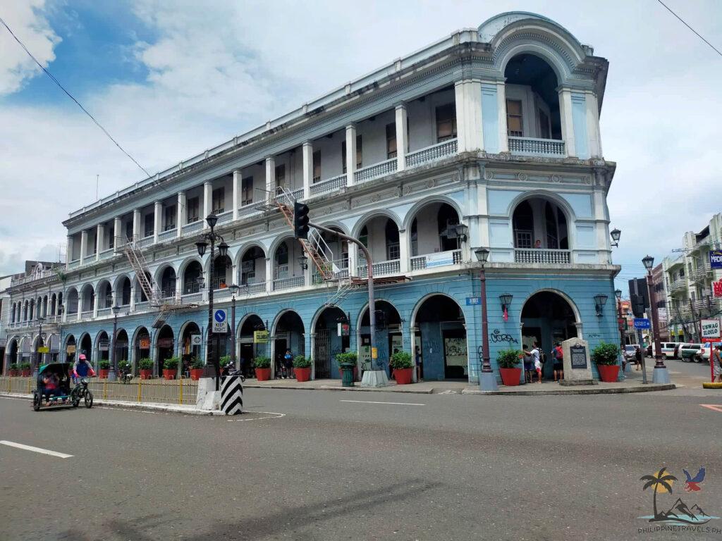 Calle Real famous blue building