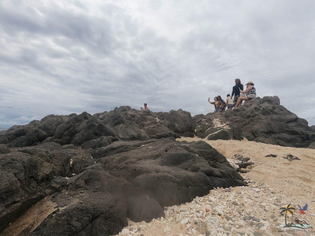 Pulupandan sand and rocks