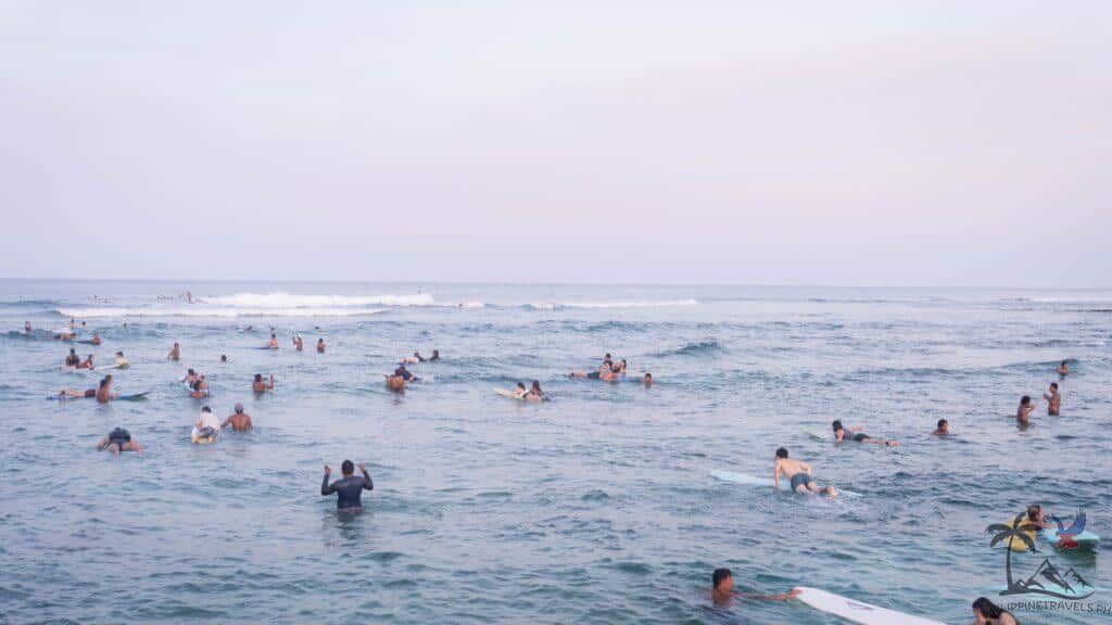 Surfing lessons in Cloud 9