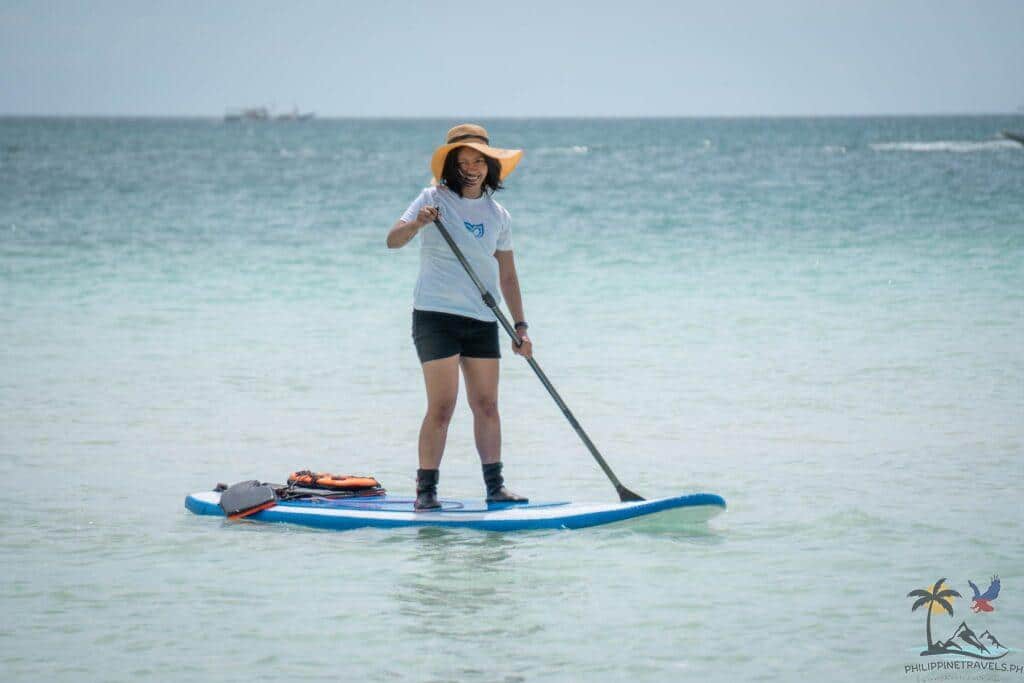 paddle boarding in boracay