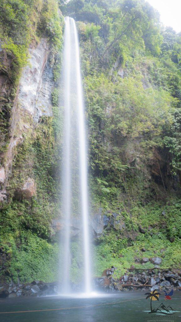 Full height of Katibawasan falls