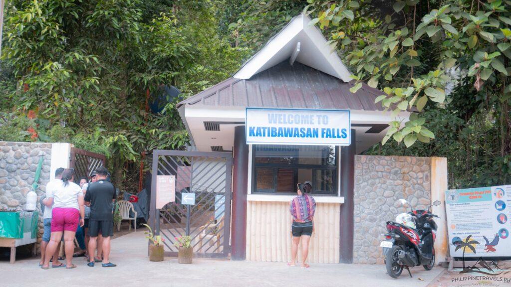 Katibawasan Falls entrance