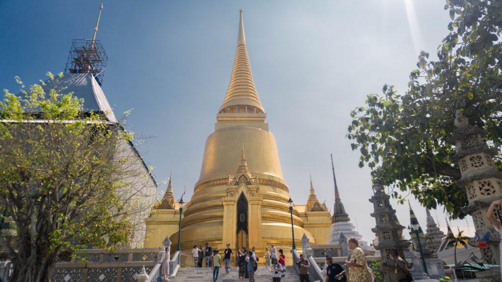 Golden chedi in Grand Palace